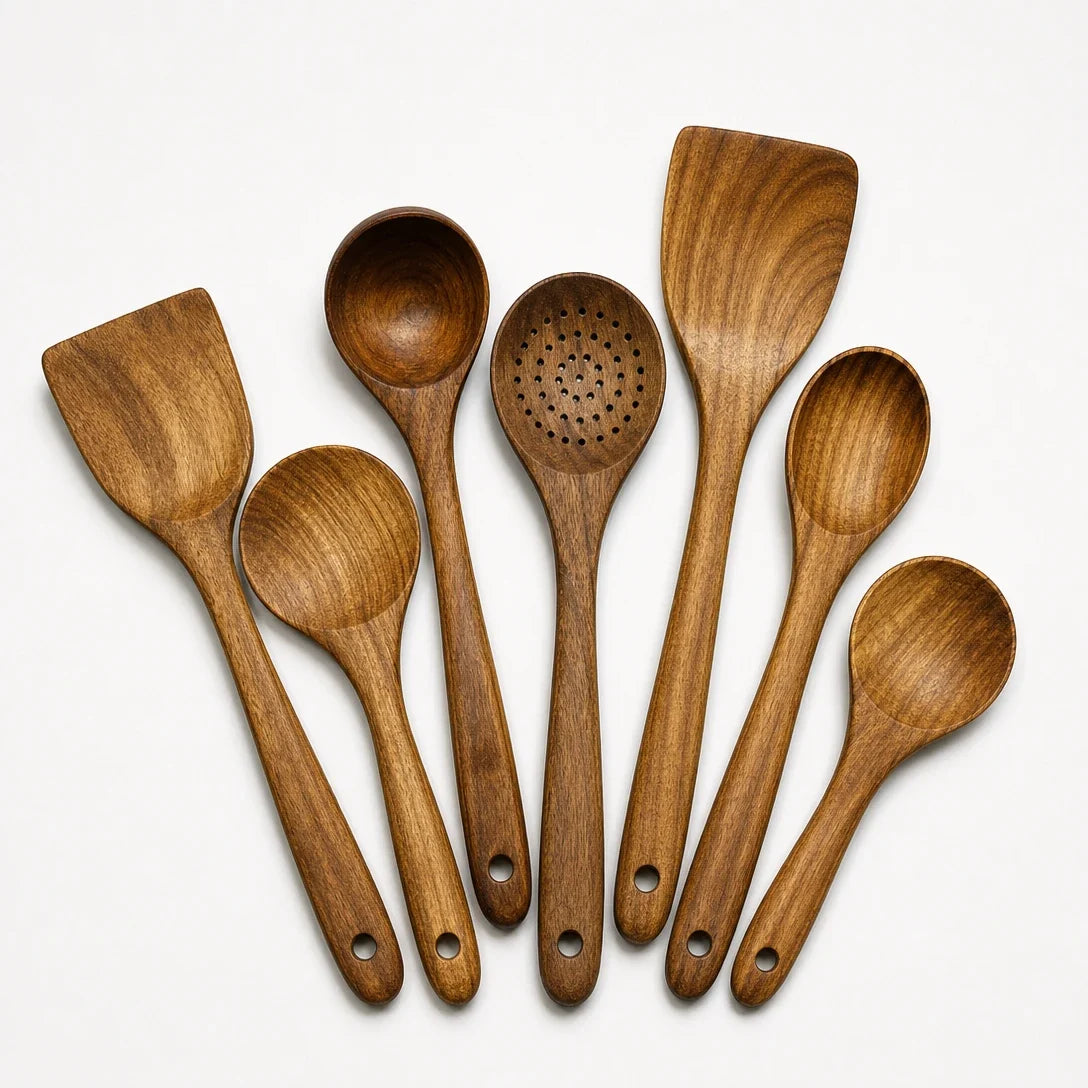 7-teiliges Küchenutensilien-Set aus Holz, Teakholz, natürlich verarbeitet, hitzebeständiges, antihaftbeschichtetes Kochgeschirr und Küchenhelfer | Sansoti