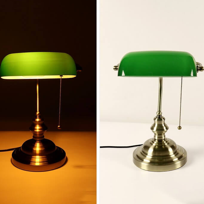 Lampe de table en verre avec pied en métal, design industriel, verre coloré, douille E26, hauteur de 36cm, lumière chaleureuse | Sansoti