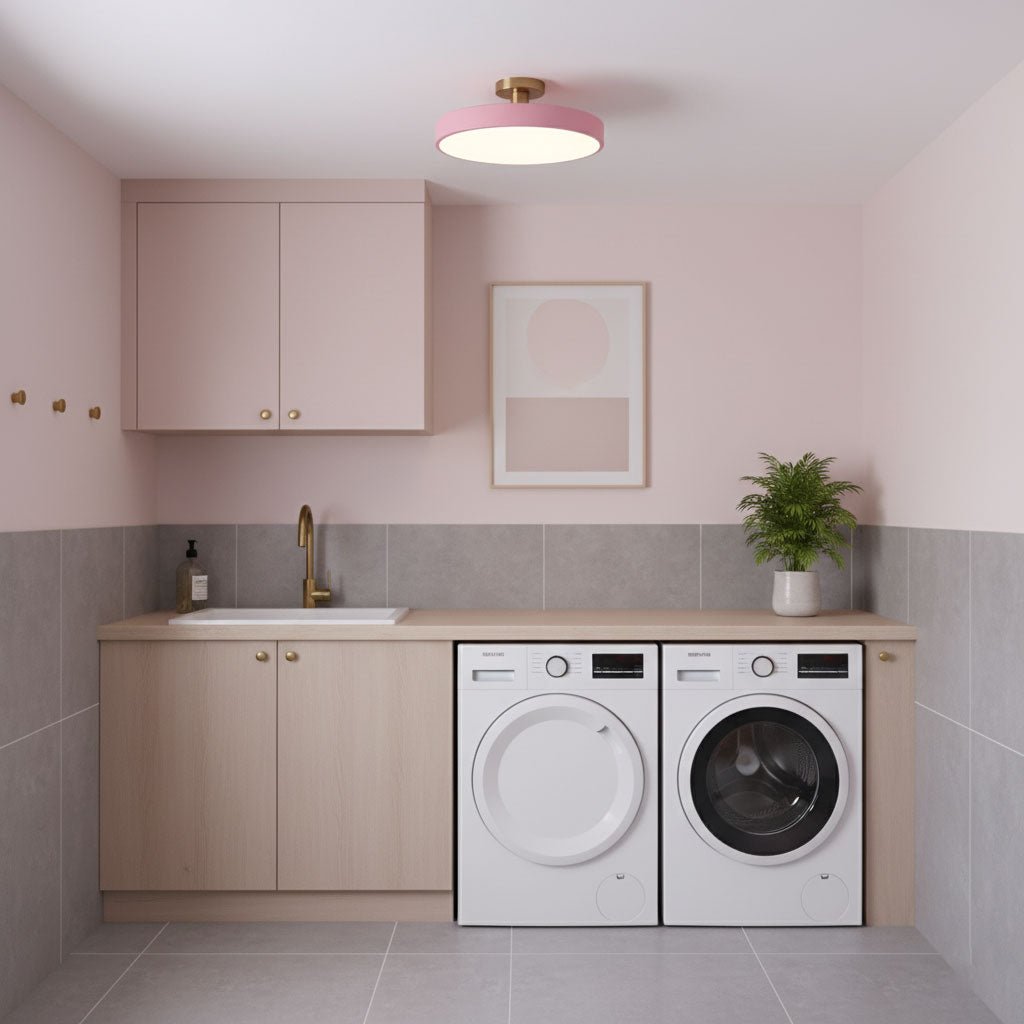 Isla Plafondlamp — Ronde Flush-Mount LED Plafonnière met Zwart Metalen Armatuur en Witte Diffuser | Ideaal voor Eetkamers, Kantoren en Moderne Interieurs | Verkrijgbaar in Zes Kleuren | Sansoti