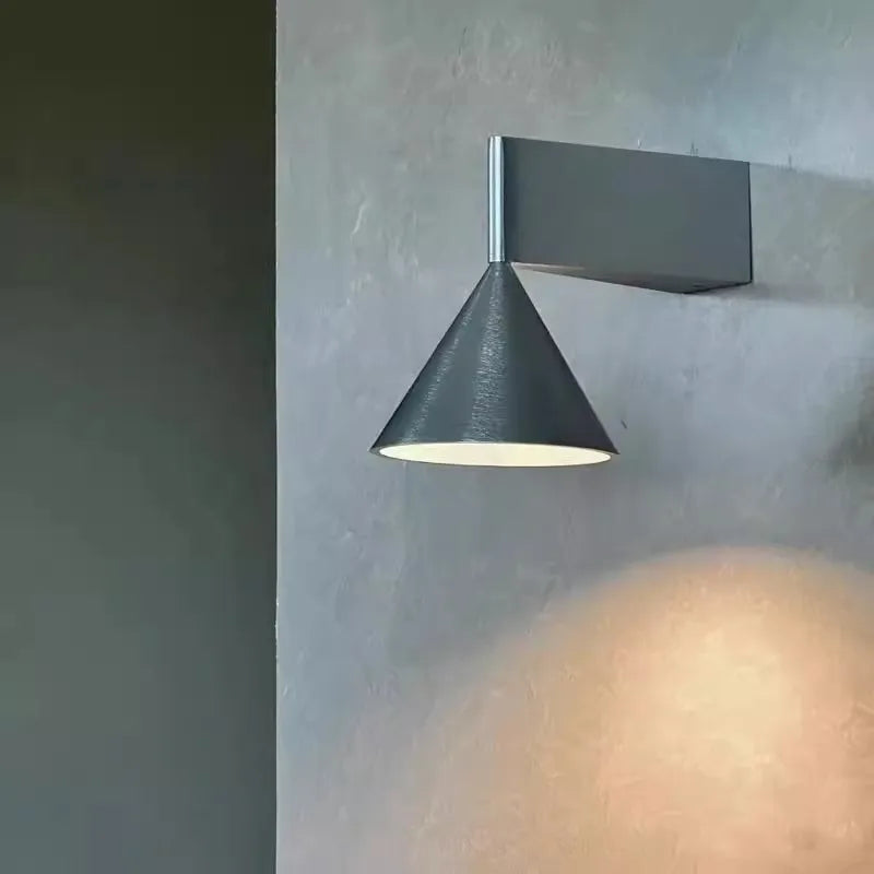 Metalen Wandlamp LED 7W Warm Wit Licht Slaapkamer Woonkamer Hal Chroom Zwart Moderne Design Verlichting | Sansoti