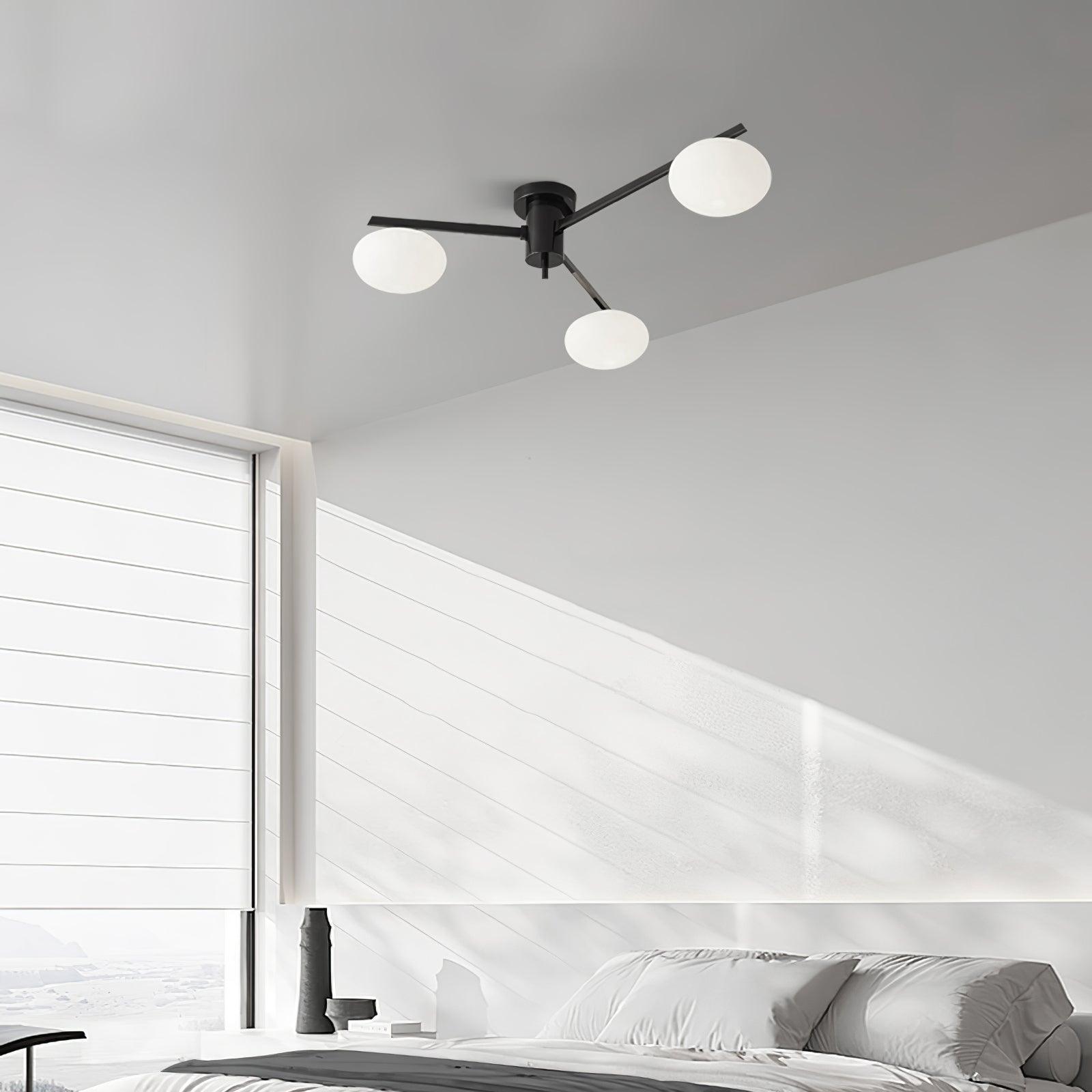 Plafondlamp met Ovale Glasbolletjes en Slanke Armen – Modern Laagprofieldesign voor Lage Plafonds in Zwart of Messing – G9 Fitting – 3-Kops, 5-Kops en 6-Kops Configuratie | Sansoti