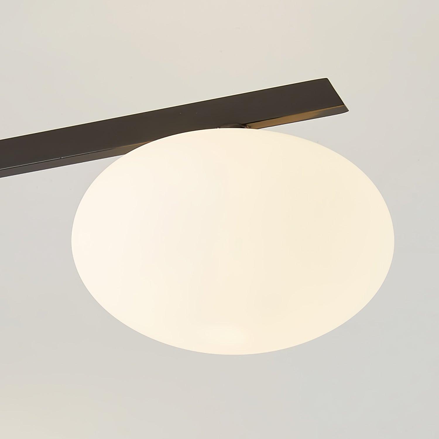 Plafondlamp met Ovale Glasbolletjes en Slanke Armen – Modern Laagprofieldesign voor Lage Plafonds in Zwart of Messing – G9 Fitting – 3-Kops, 5-Kops en 6-Kops Configuratie | Sansoti