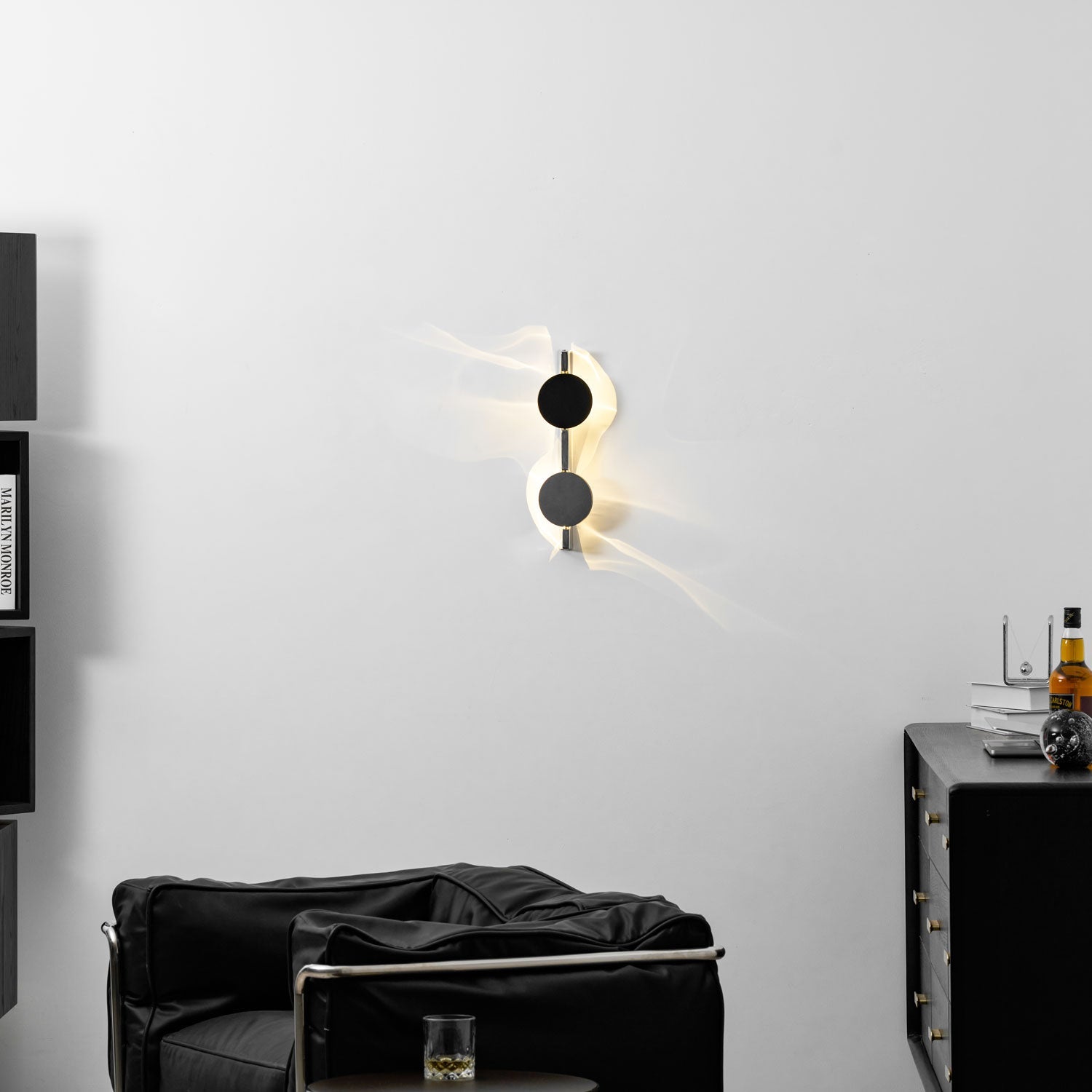 Kinetic Shadow Wandlamp Sculptuur met Verchroomde Schaduwprojectie | Sansoti