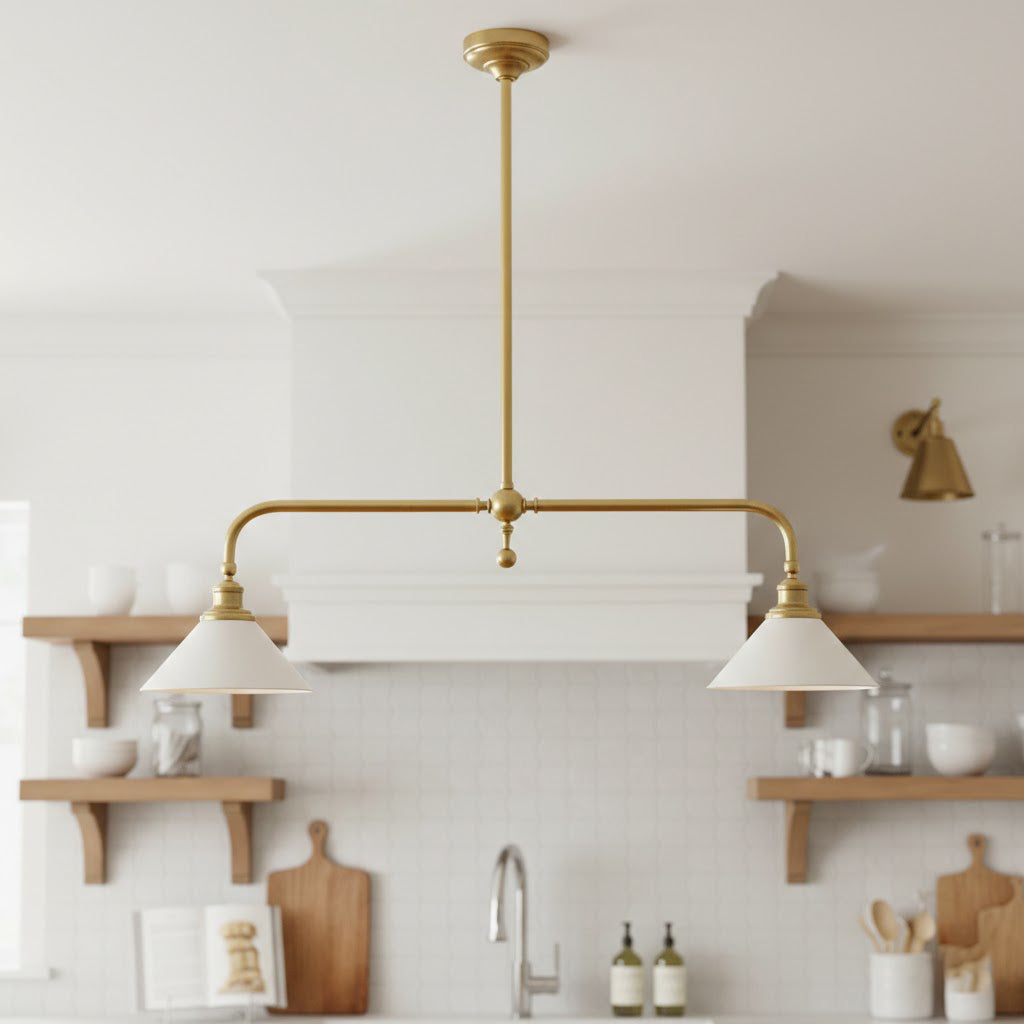 Luxe Design Hanglamp Met Witte Glazen Kappen Voor Eettafel En Keukeneiland In Messing Afwerking | Sansoti