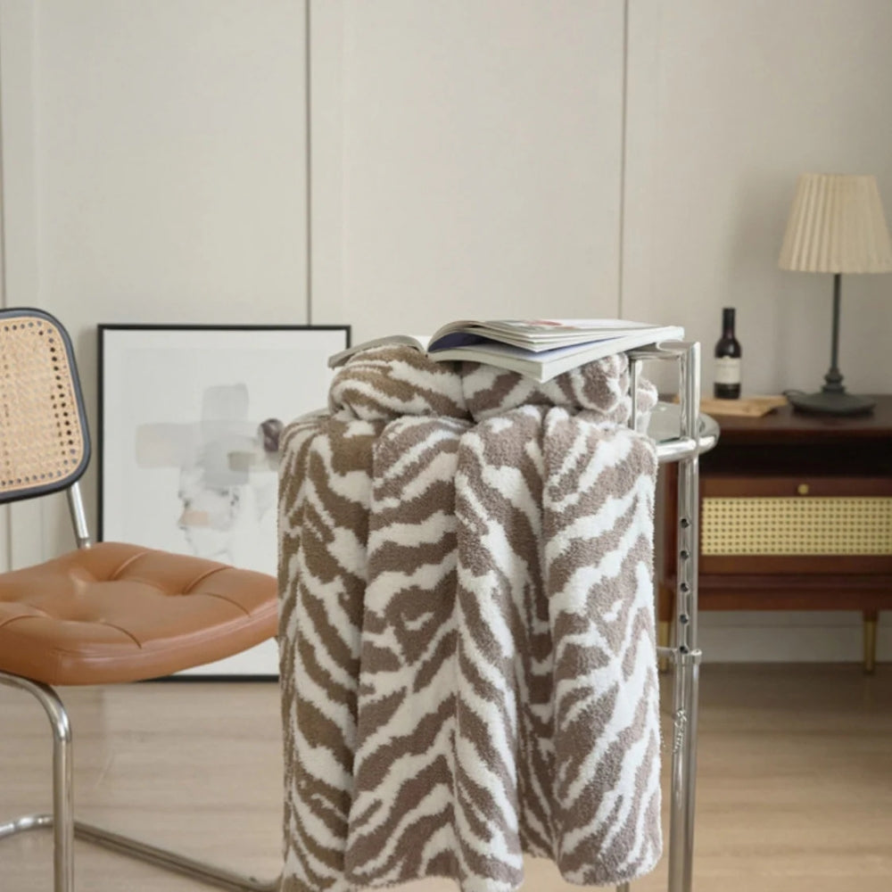 Knitted Throw with Zebra Pattern 120x150 cm Microfiber Black-White Living Room Sofa Blanket Atmospheric Sofa Throw | Sansoti