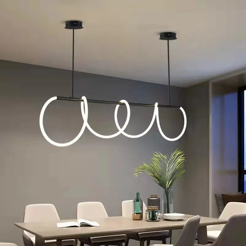 Liniowa lampa wisząca LED z aluminium, czarno-złota, 80-150 cm, nowoczesny design, do jadalni, sypialni i salonu | Sansoti