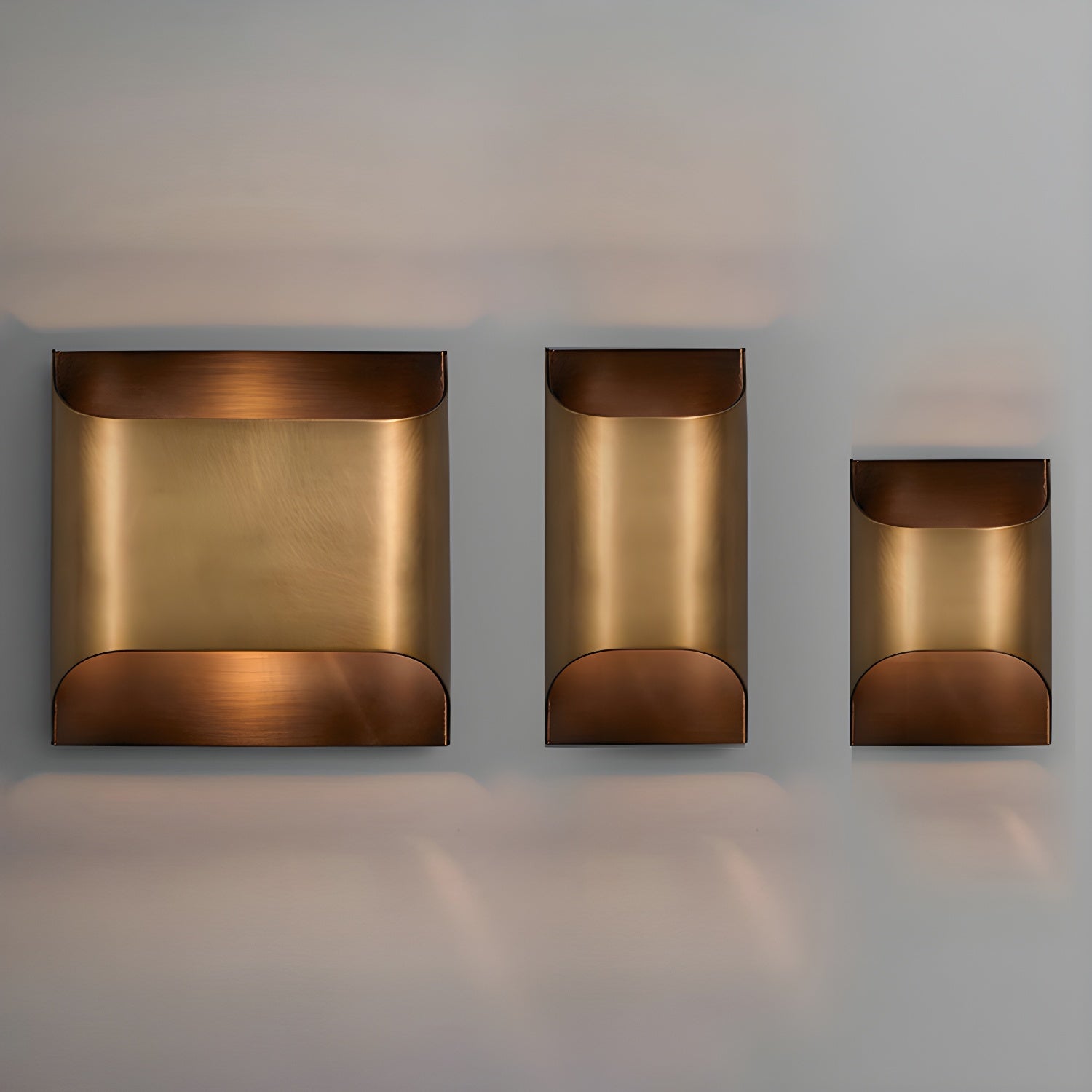 Messing Wandlamp Bolvorm met E14/G9 Fitting – Handgemaakte Retro Wandverlichting met Olielak Afwerking | Sansoti