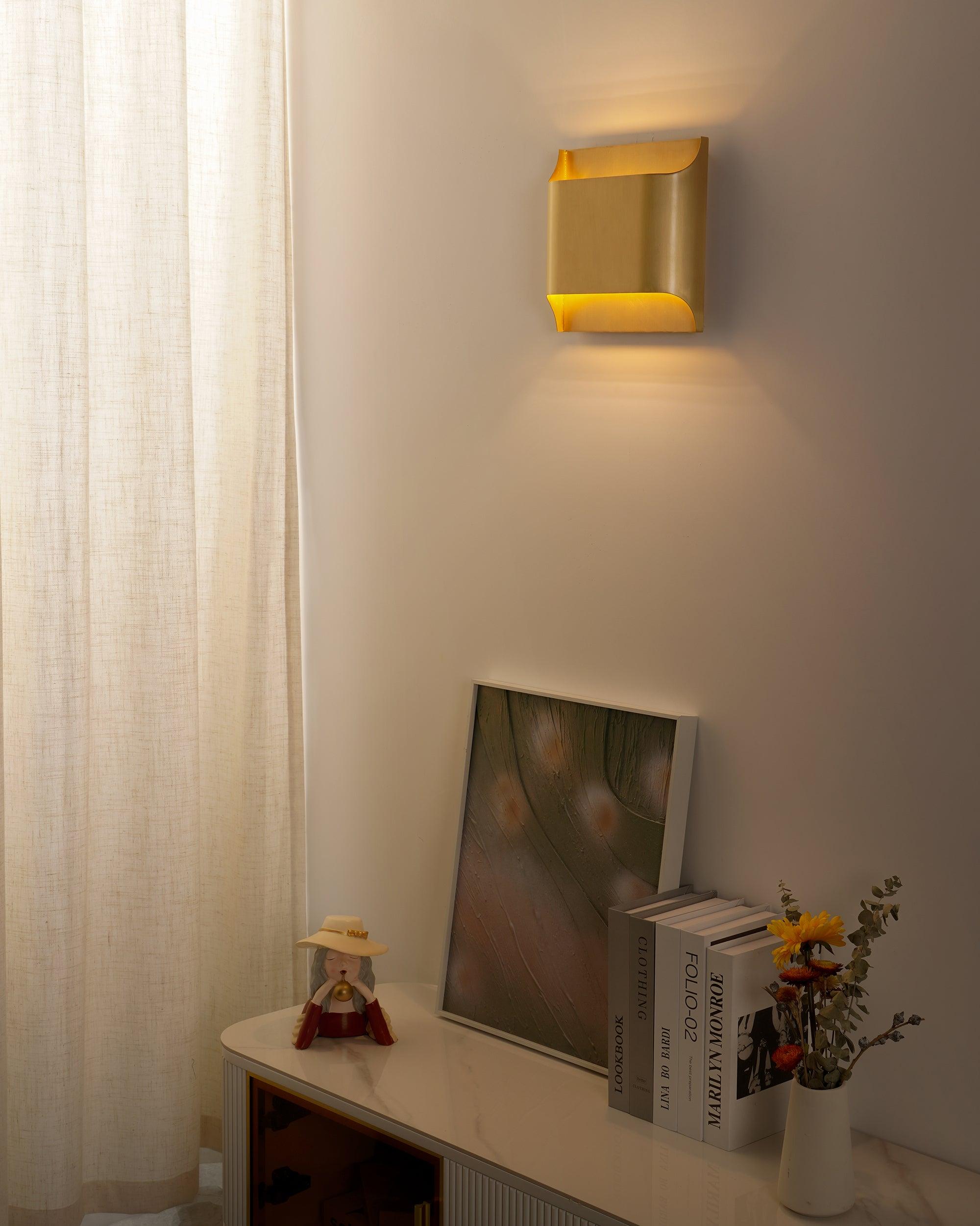 Messing Wandlamp Bolvorm met E14/G9 Fitting – Handgemaakte Retro Wandverlichting met Olielak Afwerking | Sansoti