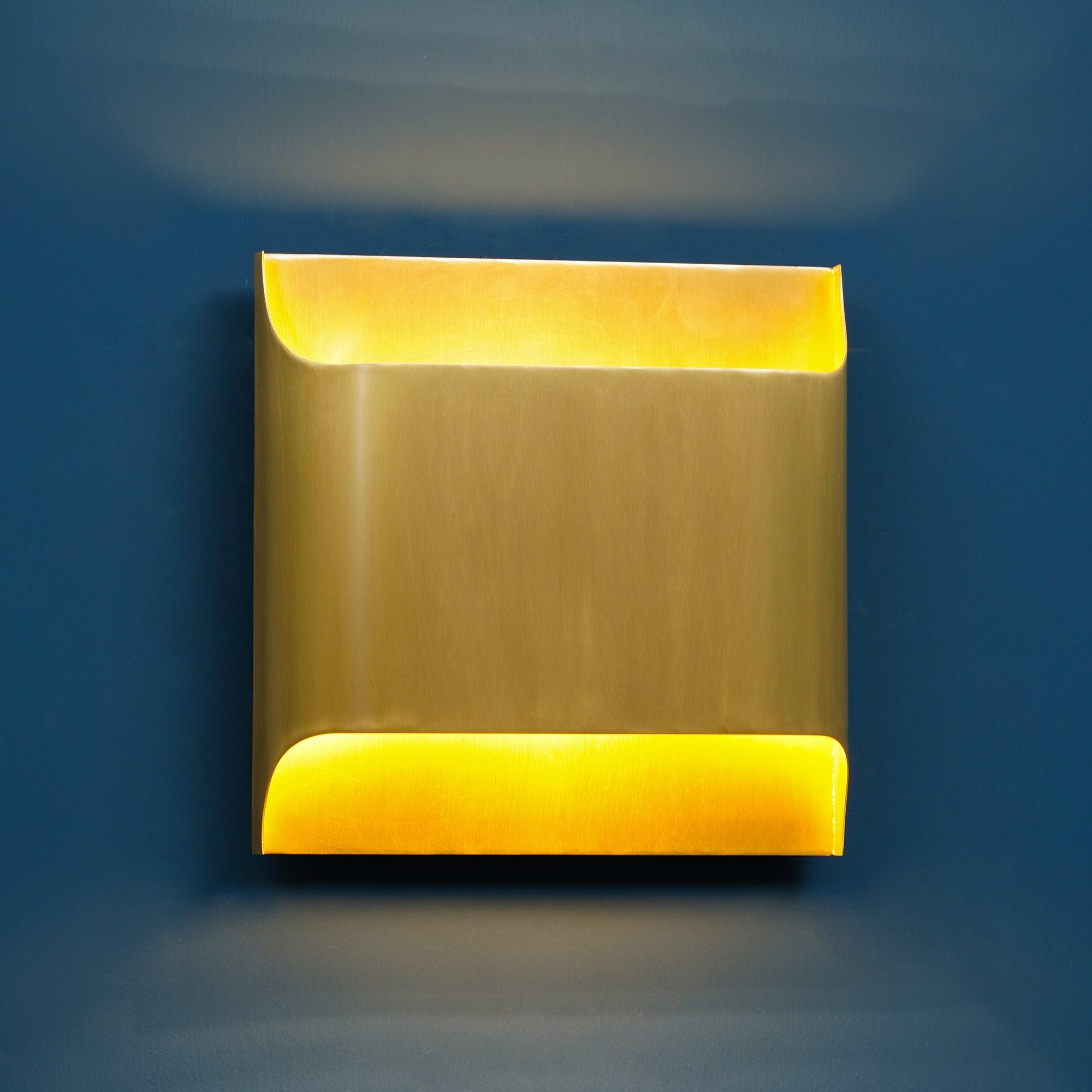 Messing Wandlamp Bolvorm met E14/G9 Fitting – Handgemaakte Retro Wandverlichting met Olielak Afwerking | Sansoti