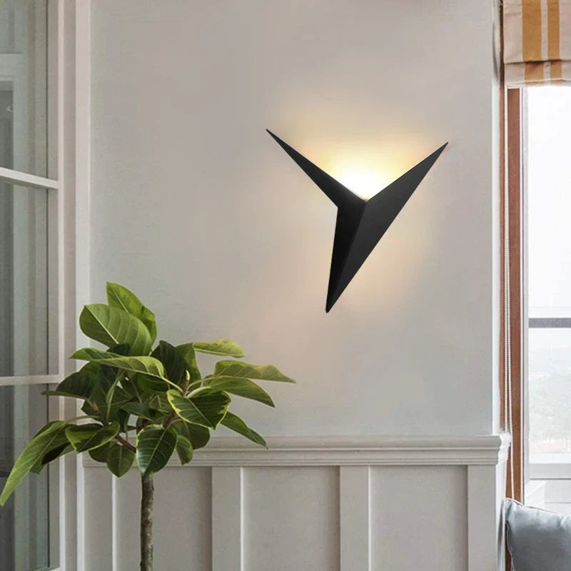 Geometrische Wandlamp Driehoek LED Dimbaar Nordic Design Zwart Wit Goud Verlichting Woonkamer Slaapkamer | Sansoti