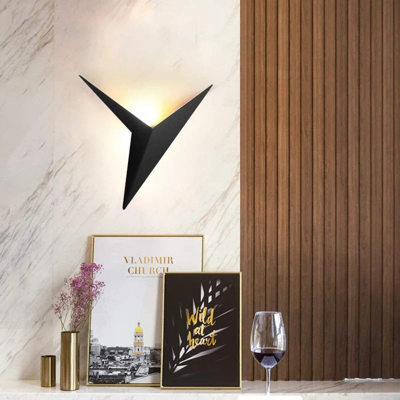 Geometrische Wandlamp Driehoek LED Dimbaar Nordic Design Zwart Wit Goud Verlichting Woonkamer Slaapkamer | Sansoti