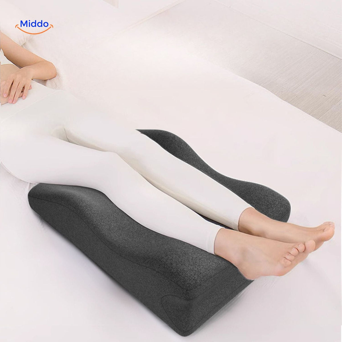 Coussin de soutien pour jambes et pieds 60x36x24cm en polyester - Grossesse, repos, confort, décompression, détente | Sansoti