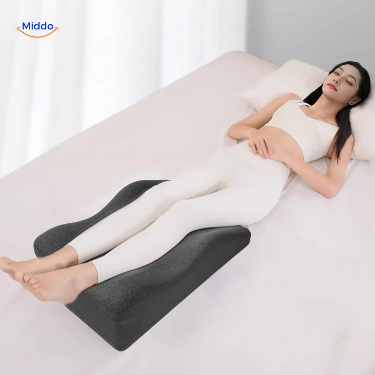 Coussin de soutien pour jambes et pieds 60x36x24cm en polyester - Grossesse, repos, confort, décompression, détente | Sansoti