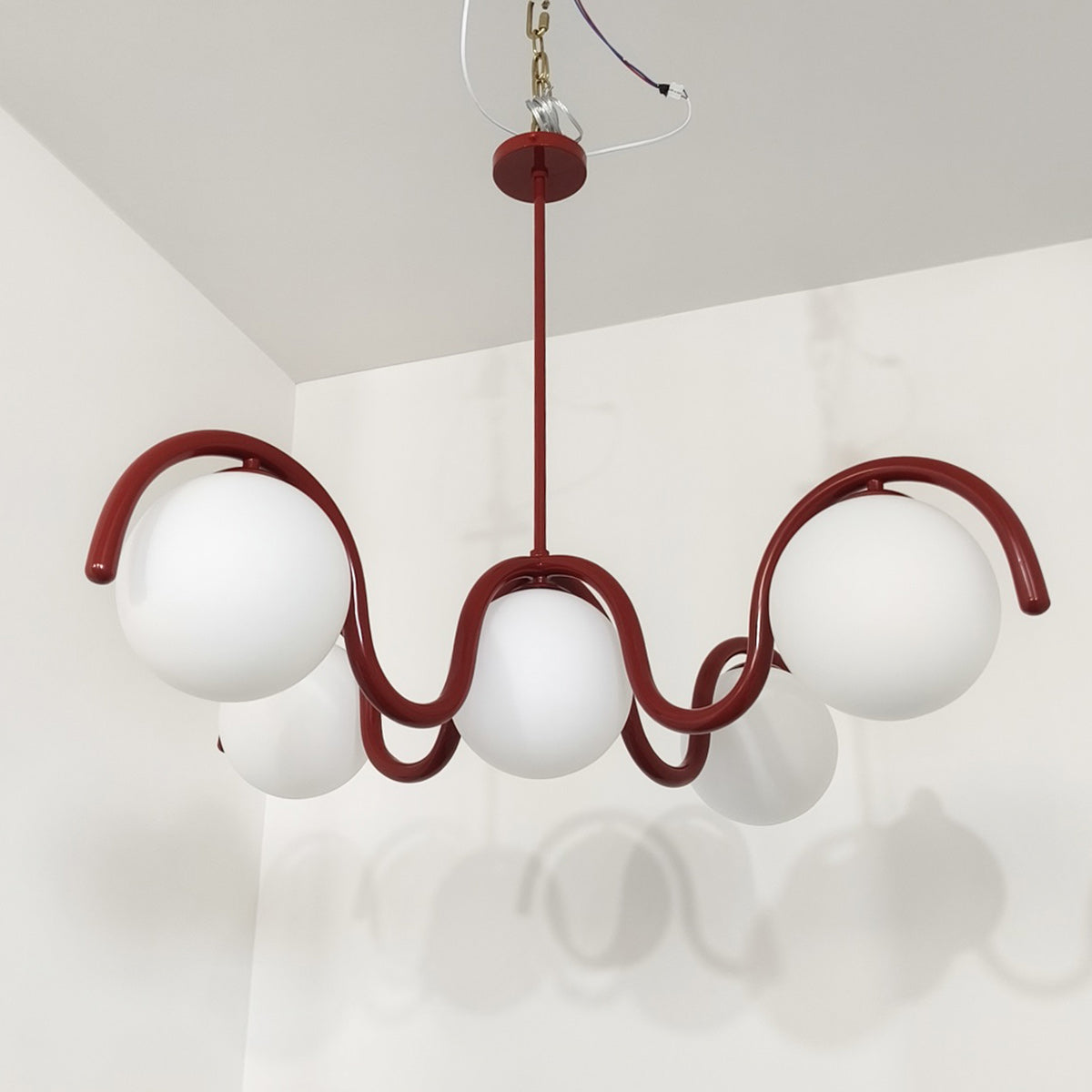 Moderne Kroonluchter met Messing en Glas – Artistieke Verlichting voor Eetkamer en Woonkamer | Sansoti