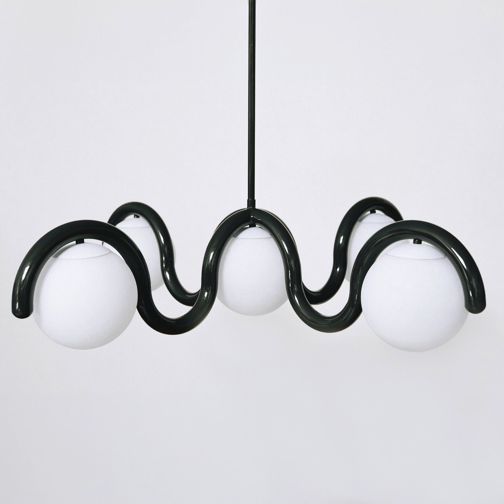 Moderne Kroonluchter met Messing en Glas – Artistieke Verlichting voor Eetkamer en Woonkamer | Sansoti