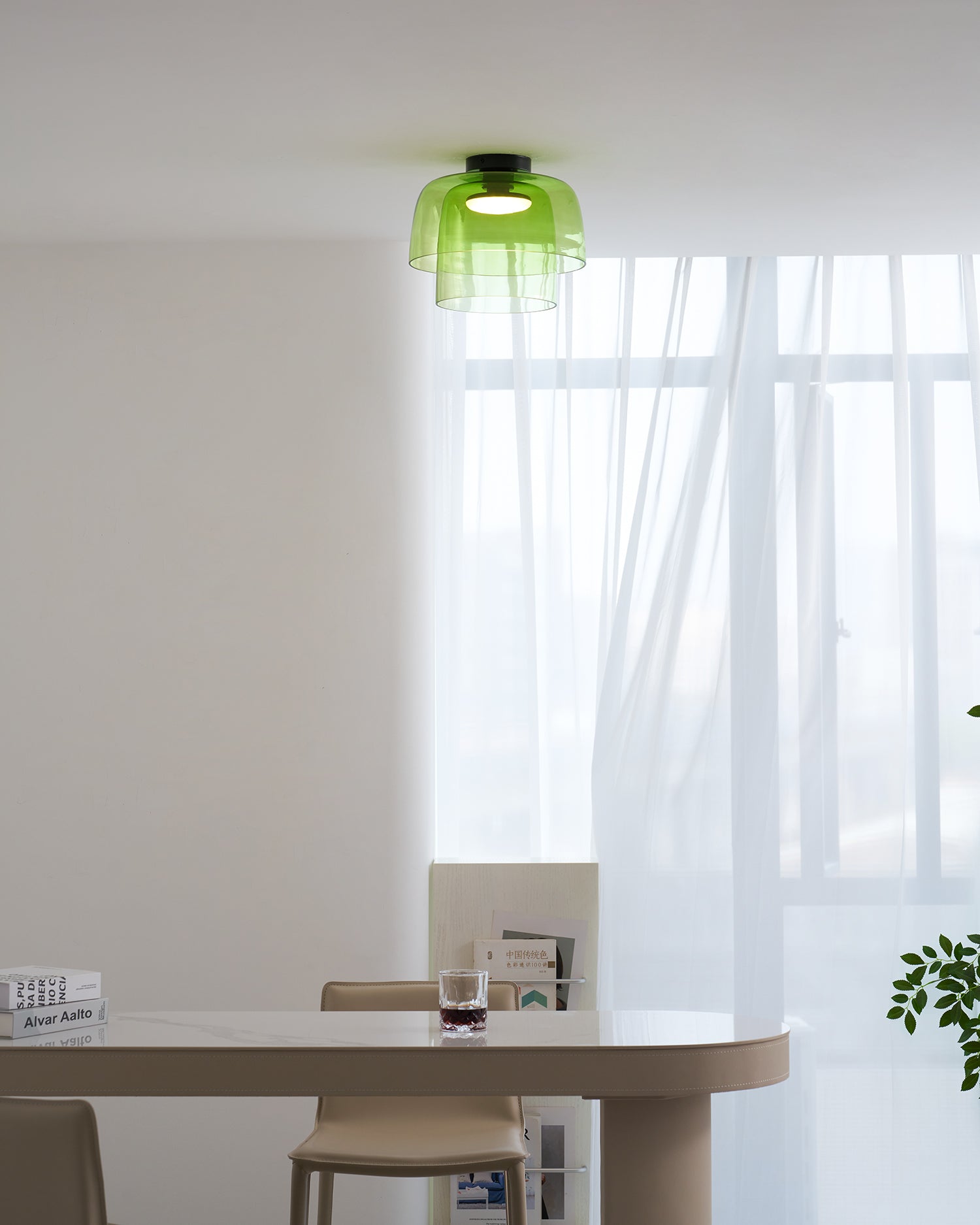 Lagen Plafondlamp met Glazen Schijven | Warm Getint Glas | Scandinavische Elegantie | Subtiel Gelaagd Licht | Moderne Plafondverlichting | Dimbare Versie Beschikbaar | Design Plafondlamp | Meerlaags Glasdesign | Natuurlijk Lichtgevoel | Sansoti