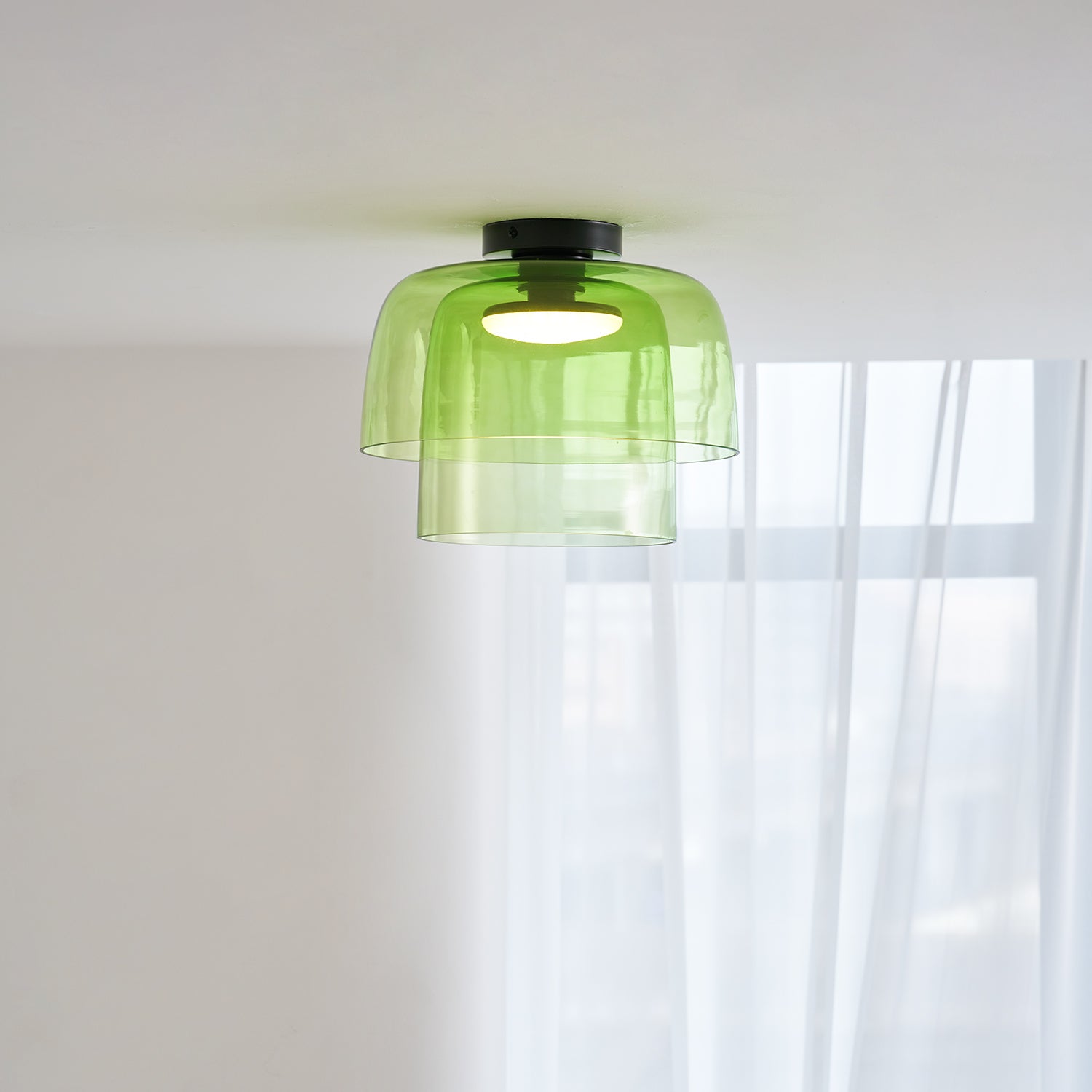 Lagen Plafondlamp met Glazen Schijven | Warm Getint Glas | Scandinavische Elegantie | Subtiel Gelaagd Licht | Moderne Plafondverlichting | Dimbare Versie Beschikbaar | Design Plafondlamp | Meerlaags Glasdesign | Natuurlijk Lichtgevoel | Sansoti