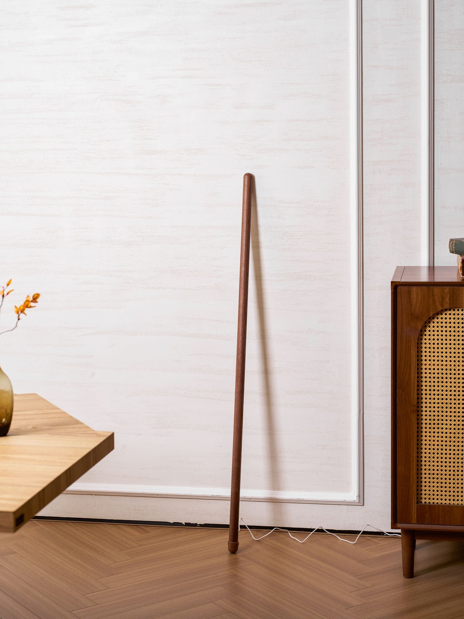 Scandinavische Vloerlamp Hout & Acryl met Geïntegreerde LED Staaflamp 135cm | Sansoti