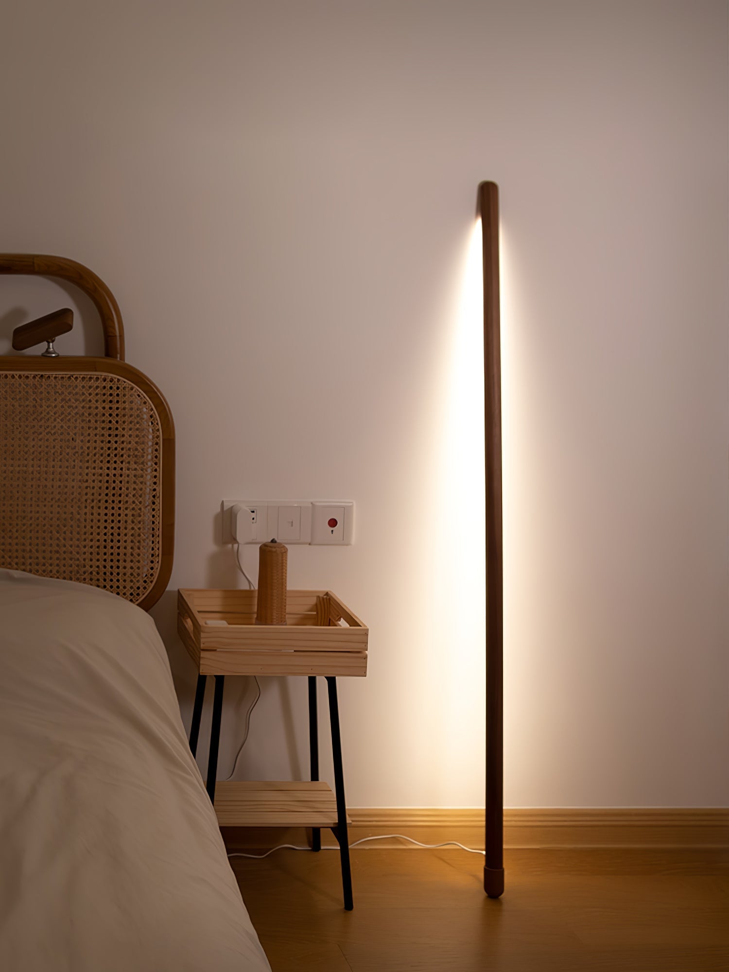 Scandinavische Vloerlamp Hout & Acryl met Geïntegreerde LED Staaflamp 135cm | Sansoti