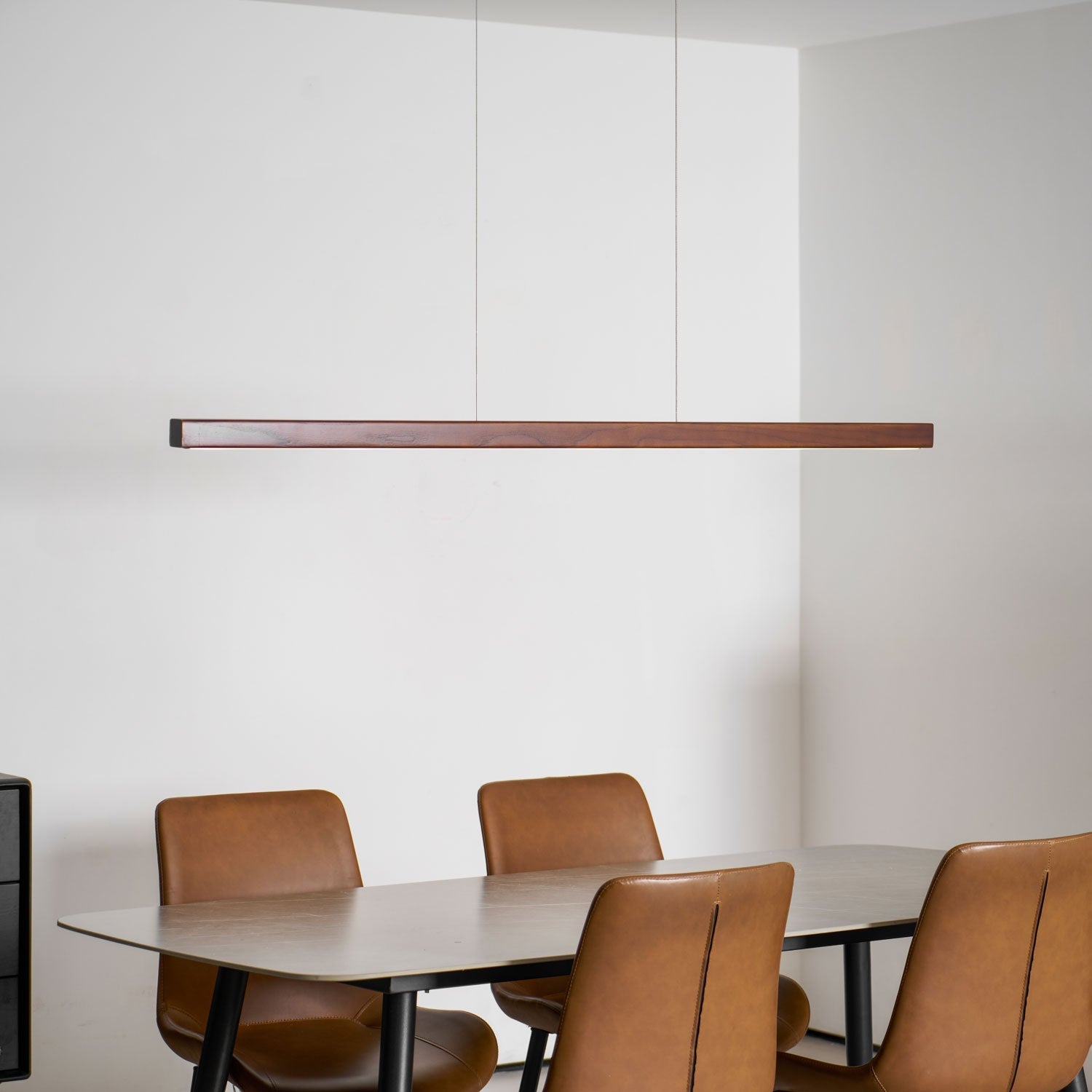 LED Hängelampe Holz Linear Warmes Licht Esstisch Kochinsel Minimalistisch Japandi Design Verstellbares Kabel Balkenlampe | Restfield