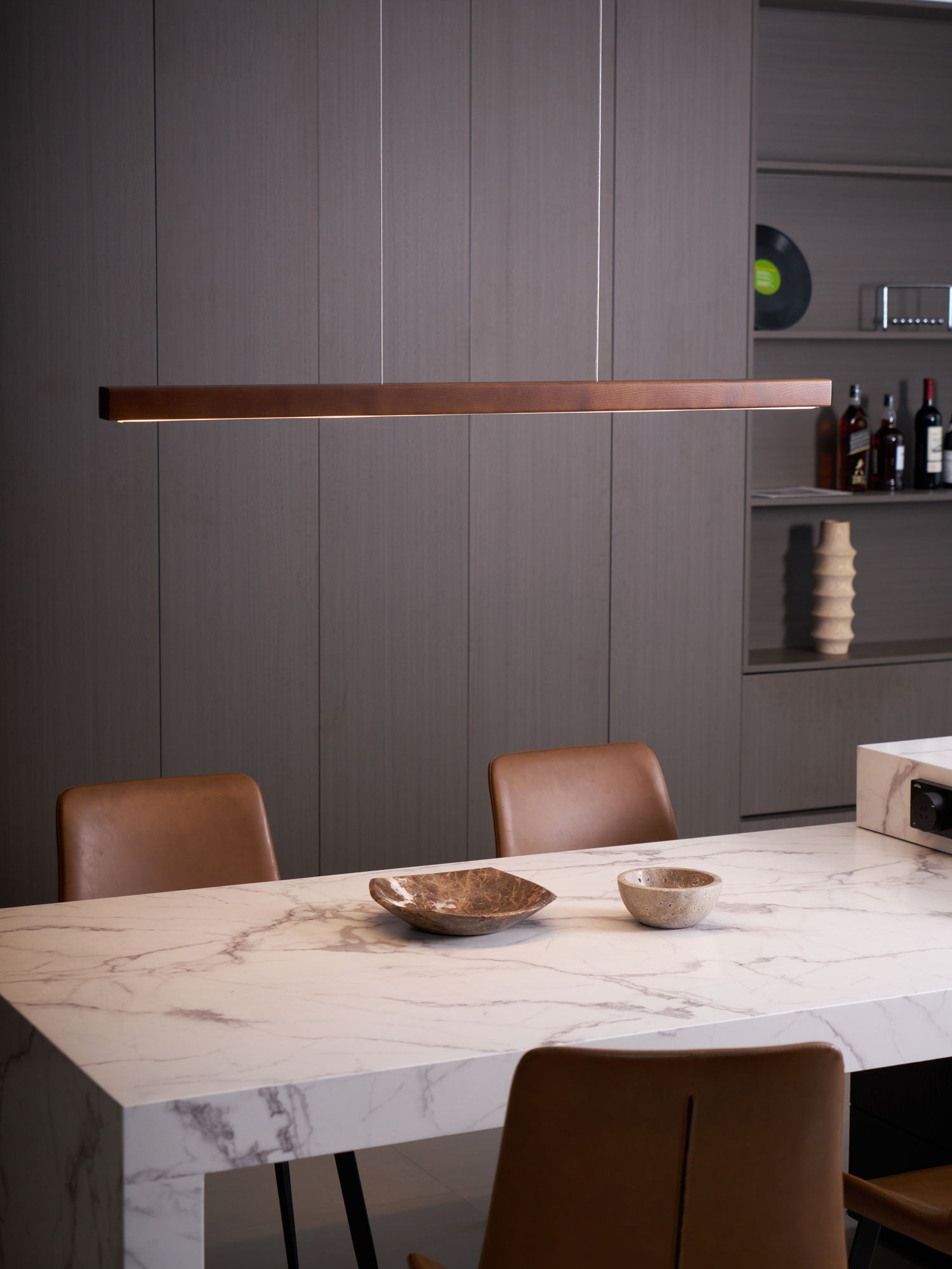 Lineaire Houten Hanglamp — Scandinavische LED Pendel met Verstelbare Hoogte | Sansoti