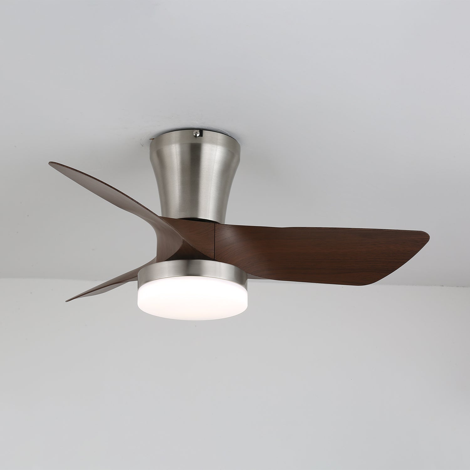 Moderne Houten Plafondventilator Trivon met Geïntegreerde Verlichting – Verstelbare Snelheid & Afstandsbediening | Sansoti