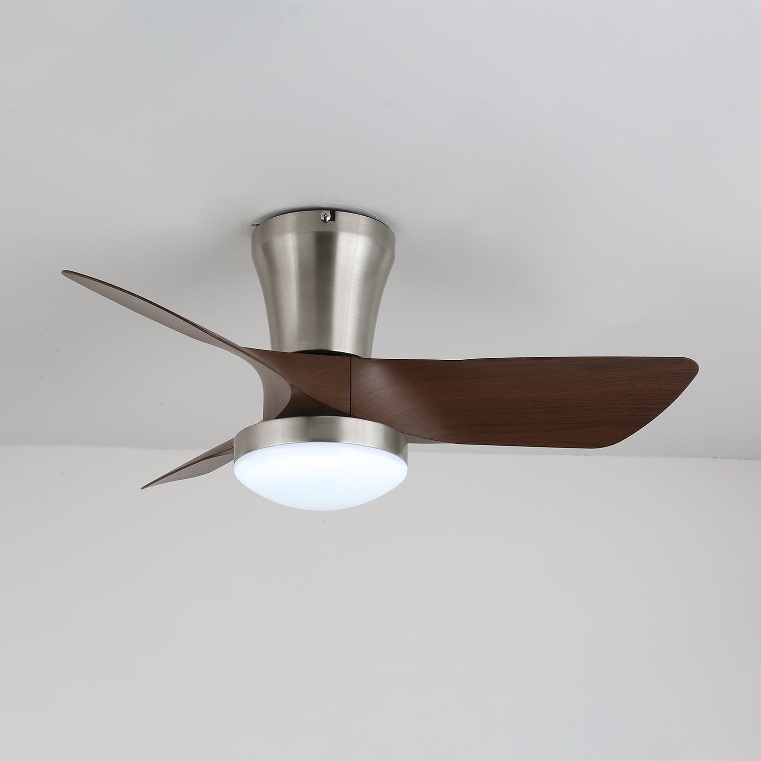 Moderne Houten Plafondventilator Trivon met Geïntegreerde Verlichting – Verstelbare Snelheid & Afstandsbediening | Sansoti