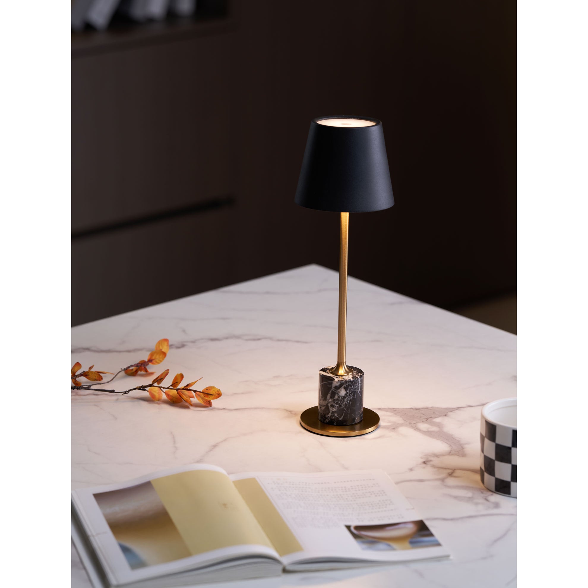 Draagbare Mini Tafellamp op Batterij met Marmeren Voet Ø10cm | Sansoti