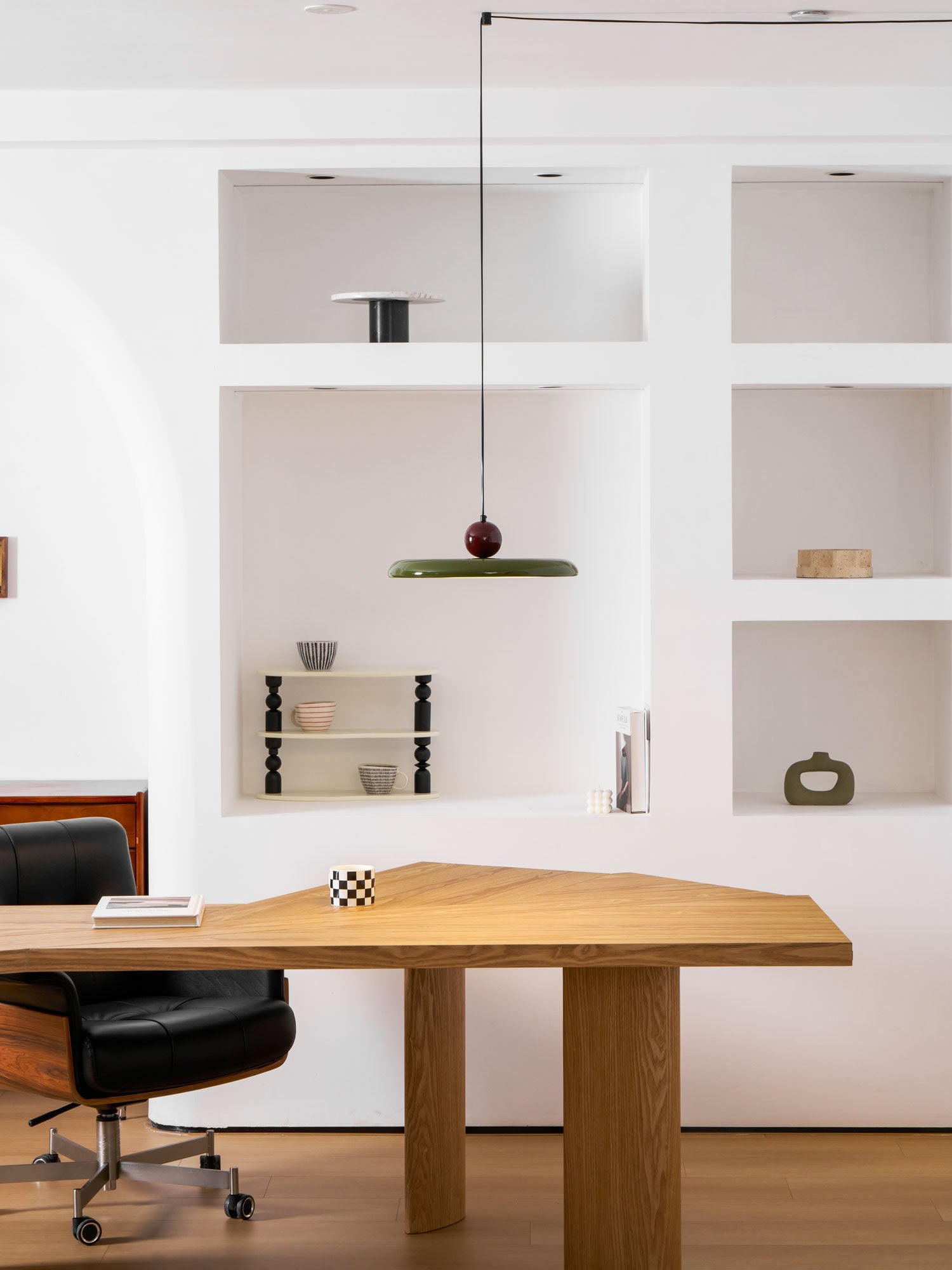 Hangende Plafondlamp Rond Stralend Disc Design Dimbaar 3 Kleuren 450cm Kabel Scandinavisch Interieur Rood Groen Beige | Sansoti