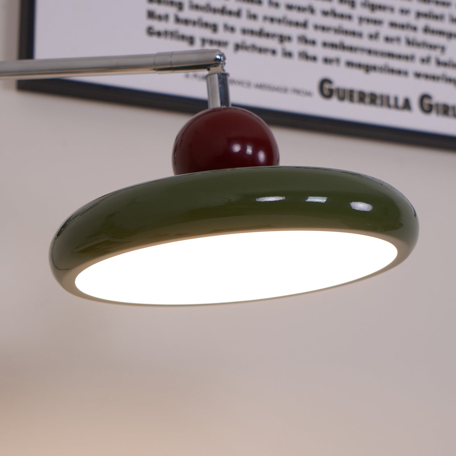Ronde Plug-in Wandlamp – Scandinavisch Design met Geïntegreerde LED en 3 Kleurtemperaturen | Sansoti