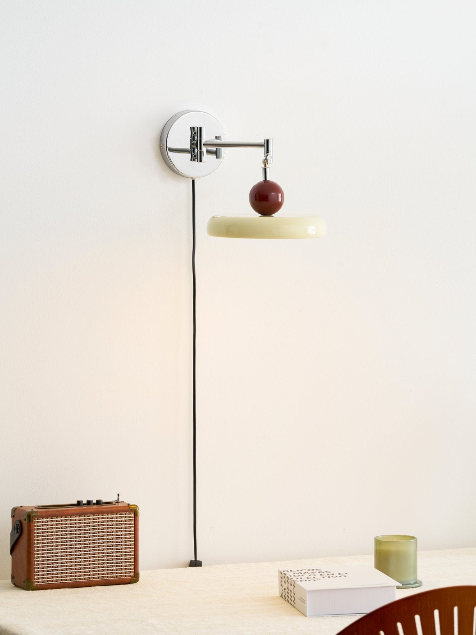 Ronde Plug-in Wandlamp – Scandinavisch Design met Geïntegreerde LED en 3 Kleurtemperaturen | Sansoti