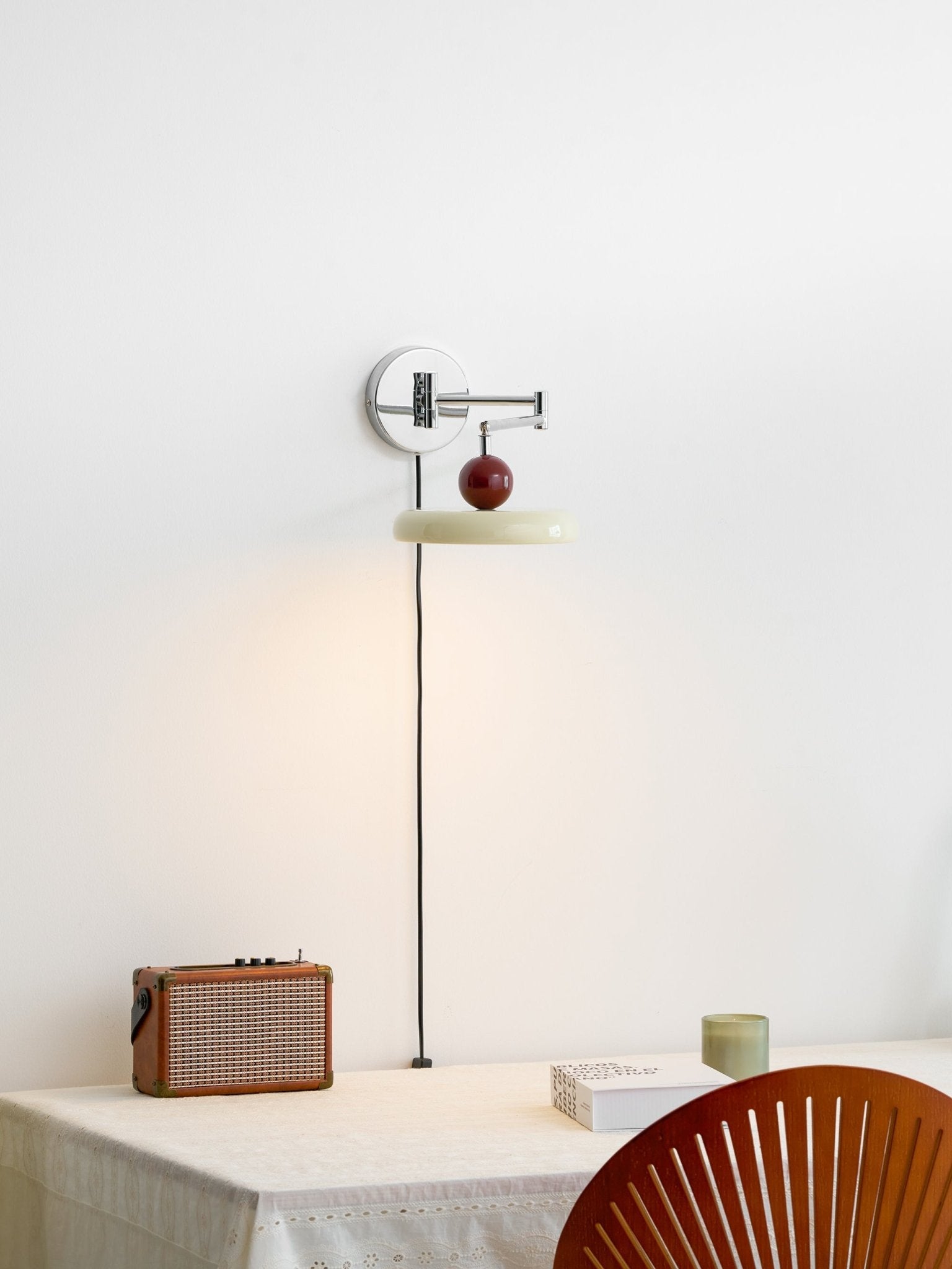 Ronde Plug-in Wandlamp – Scandinavisch Design met Geïntegreerde LED en 3 Kleurtemperaturen | Sansoti