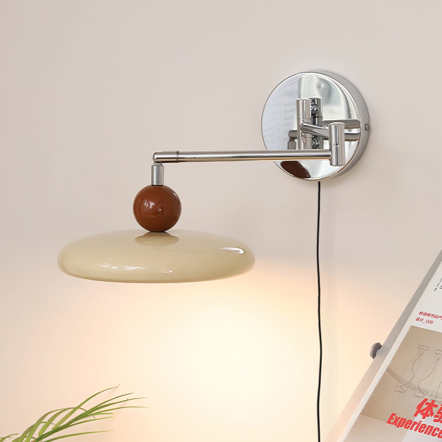 Ronde Plug-in Wandlamp – Scandinavisch Design met Geïntegreerde LED en 3 Kleurtemperaturen | Sansoti