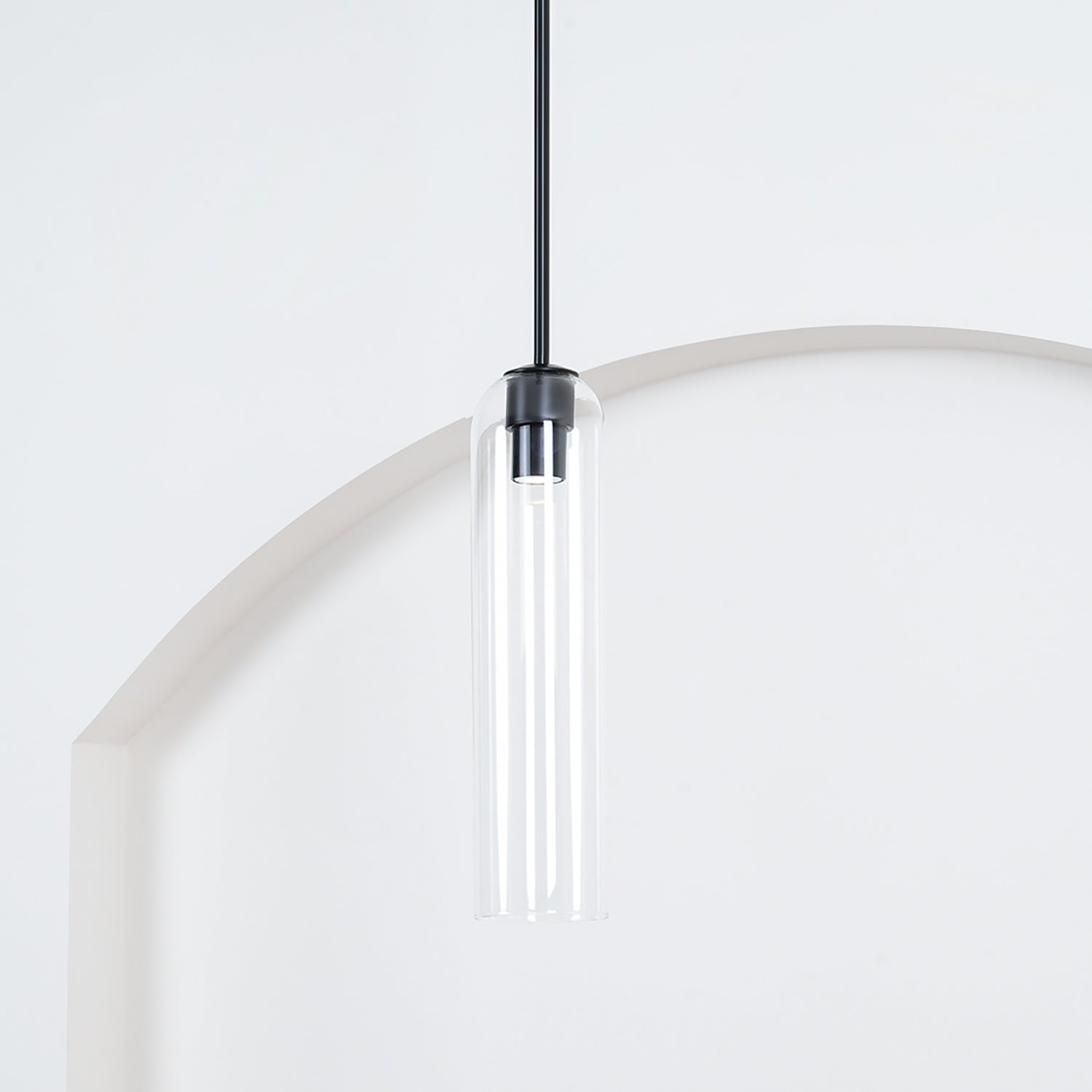 Glazen Hanglamp met Lange Buis – Mondgeblazen Glas Zwart of Goud Finish 10cm Diameter | Sansoti