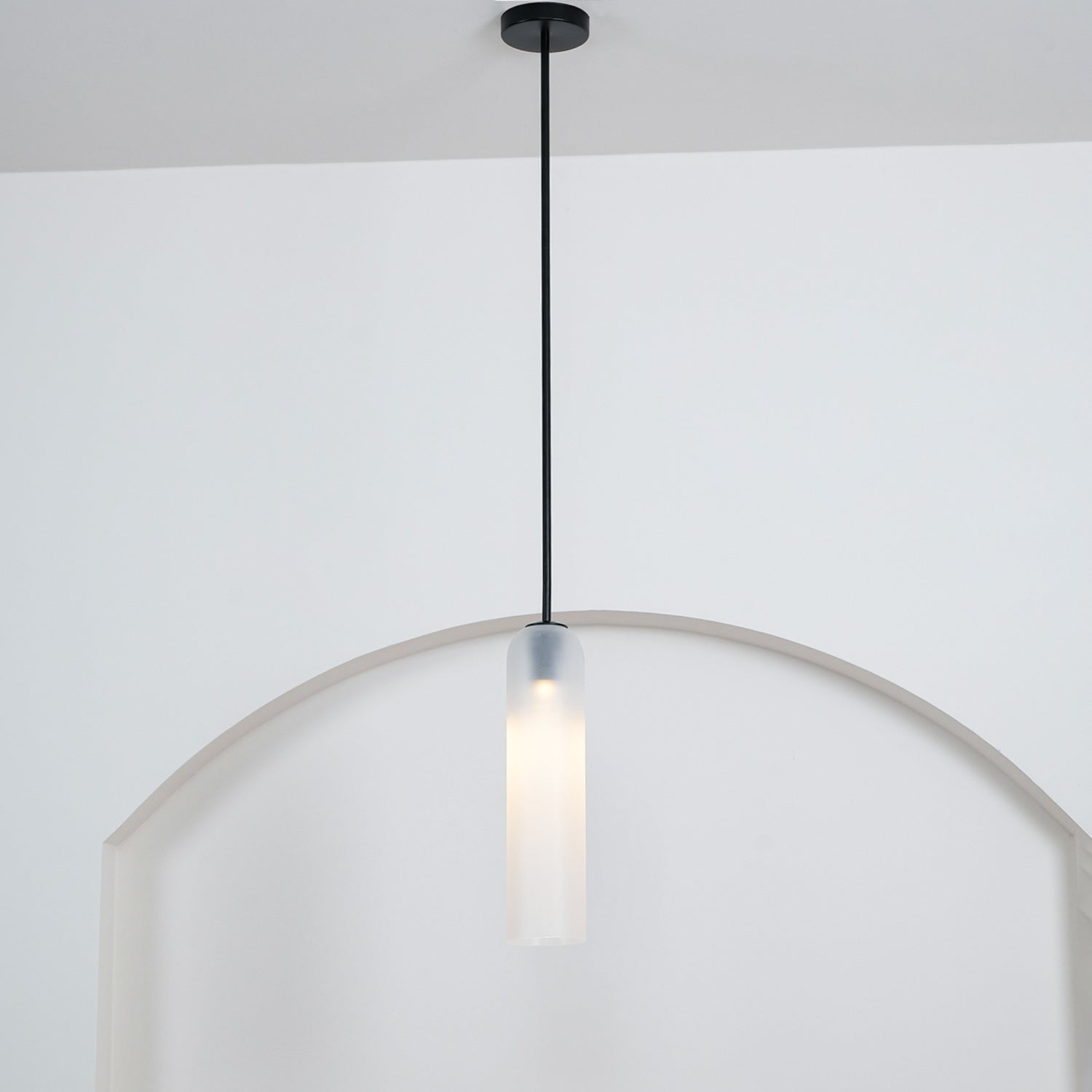 Glazen Hanglamp met Lange Buis – Mondgeblazen Glas Zwart of Goud Finish 10cm Diameter | Sansoti