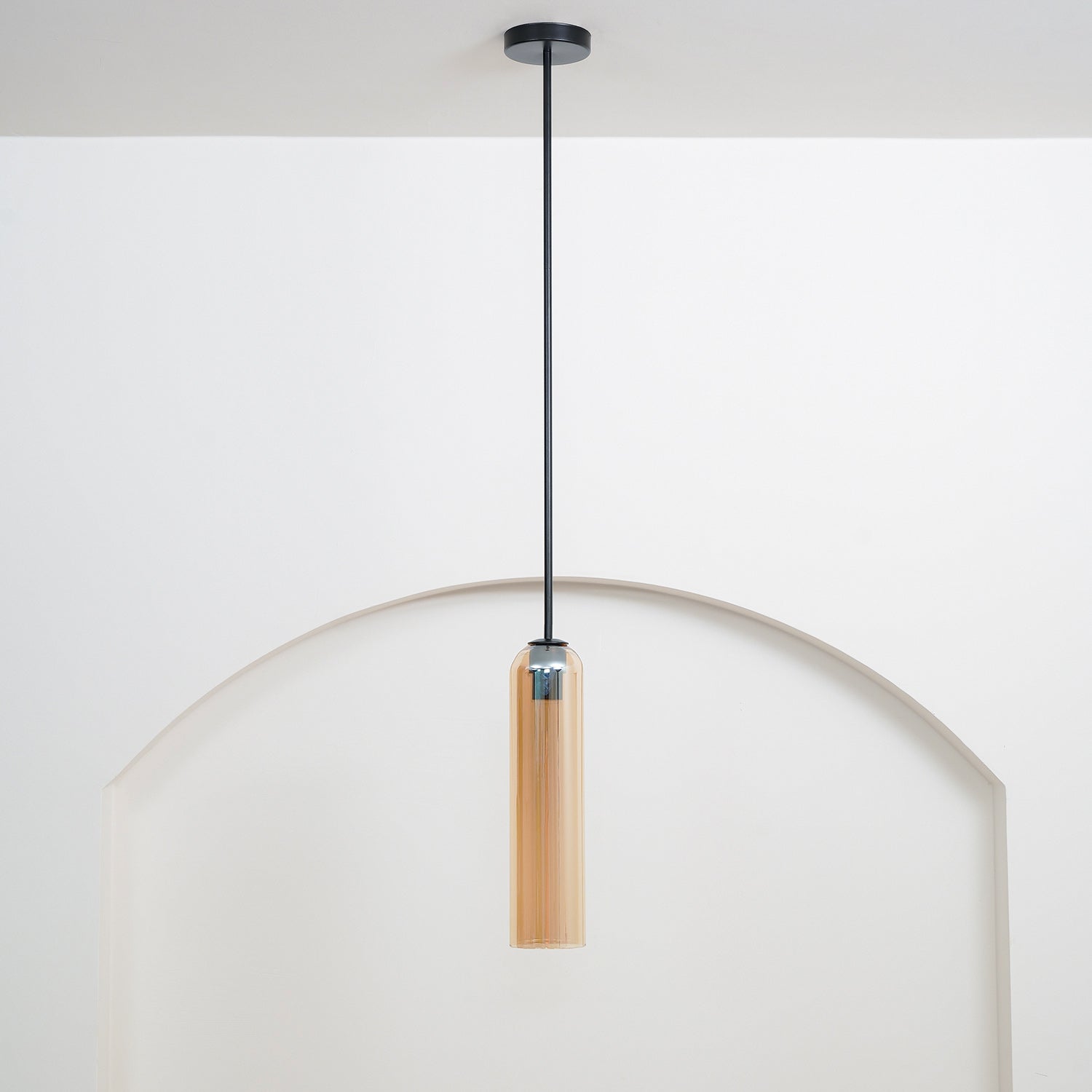 Glazen Hanglamp met Lange Buis – Mondgeblazen Glas Zwart of Goud Finish 10cm Diameter | Sansoti