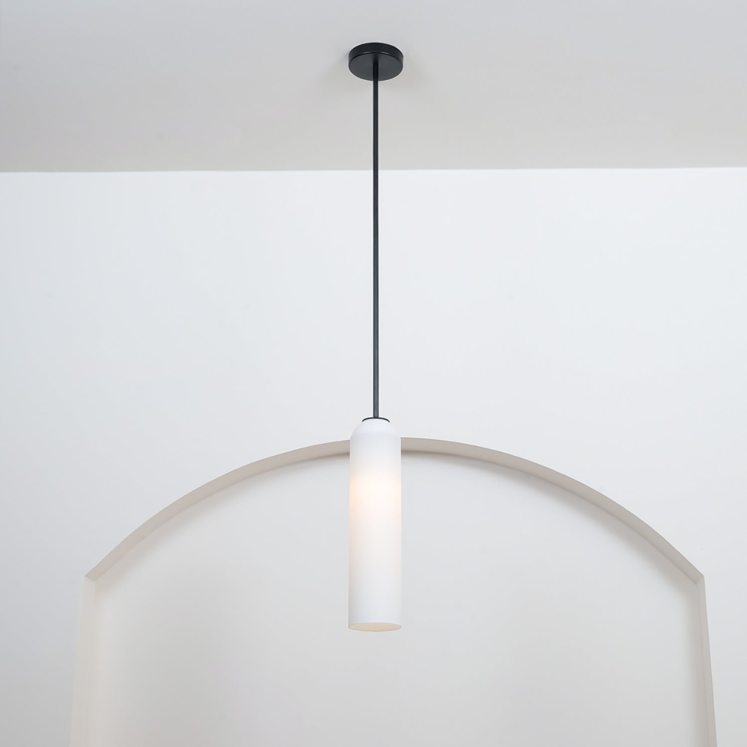 Glazen Hanglamp met Lange Buis – Mondgeblazen Glas Zwart of Goud Finish 10cm Diameter | Sansoti