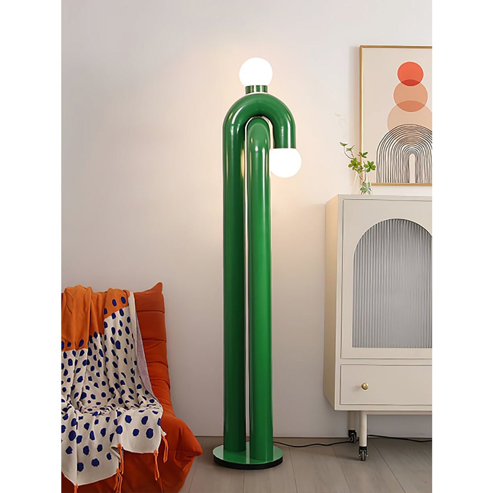 Moderne Staande Boogvorm Lamp met Twee Glazen Bollen – Decoratieve Dubbele Verlichting voor Woonkamer | Sansoti