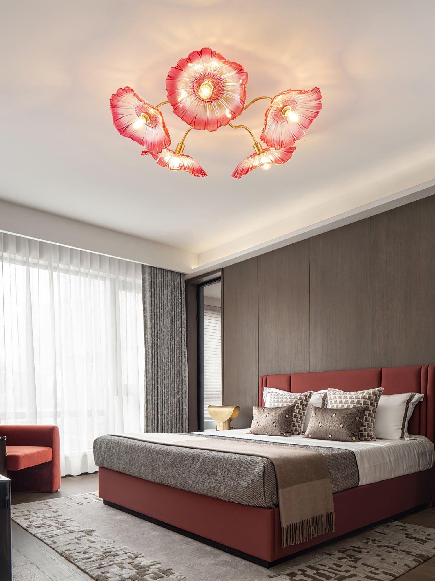 Glazen Plafondlamp met Bladmotief – 3, 5 of 6 Lichtpunten – Gouden Armatuur met Helder of Roze Matglas | Sansoti