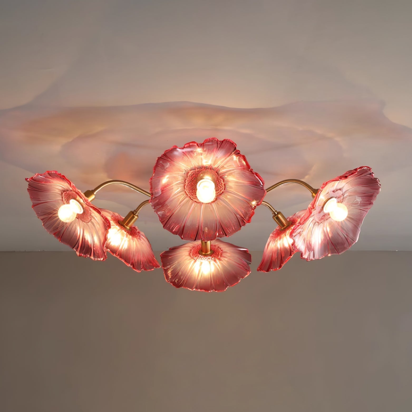 Glazen Plafondlamp met Bladmotief – 3, 5 of 6 Lichtpunten – Gouden Armatuur met Helder of Roze Matglas | Sansoti