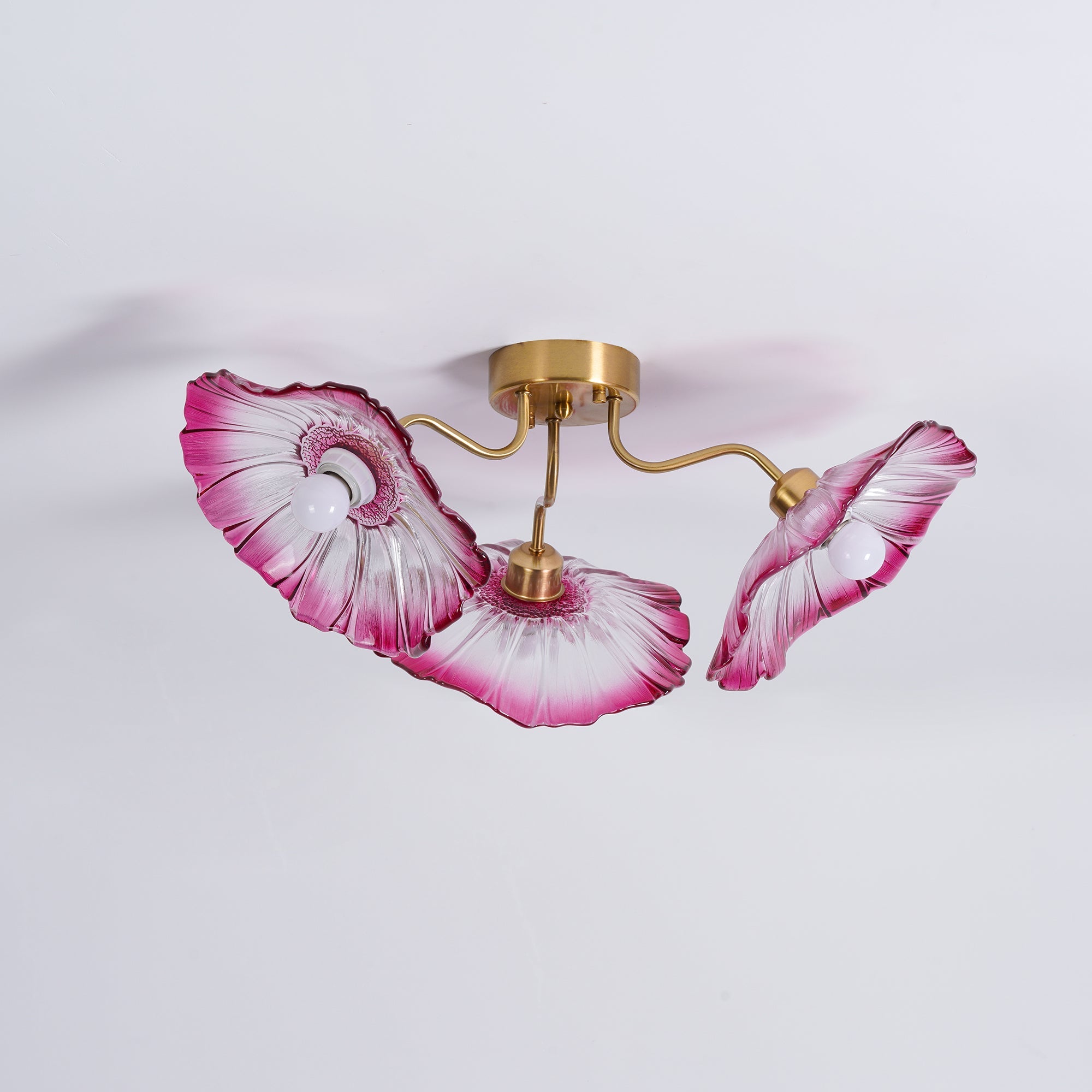 Glazen Plafondlamp met Bladmotief – 3, 5 of 6 Lichtpunten – Gouden Armatuur met Helder of Roze Matglas | Sansoti