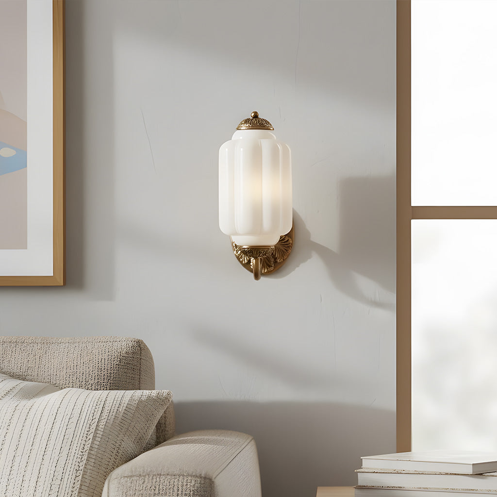 Vintage Wandlamp met Melkglas en Geolied Messing – Klassieke Retro Verlichting voor Hal, Slaapkamer, Woonkamer | Sansoti