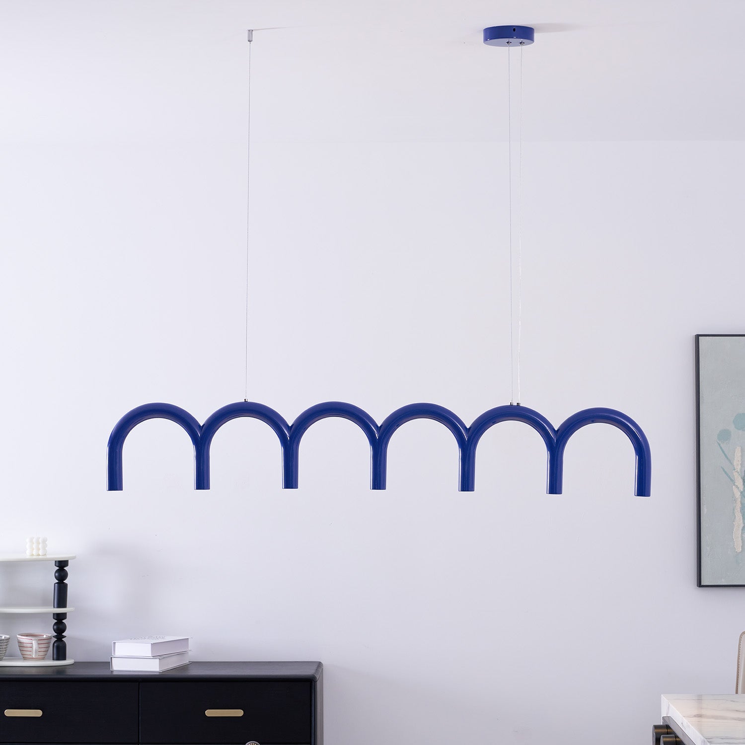 Moderne Kroonluchter met Cirkelvormige M-Bogen – 4, 7 of 9 Lichtpunten in Wit, Zwart of Blauw | Sansoti