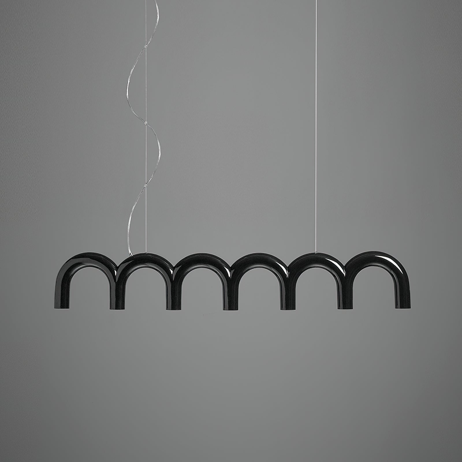 Moderne Kroonluchter met Cirkelvormige M-Bogen – 4, 7 of 9 Lichtpunten in Wit, Zwart of Blauw | Sansoti