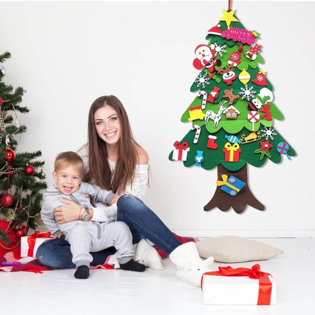 Filz-Weihnachtsbaum-Wandtafel für Kinder 100x35cm mit LED-Beleuchtung und 32 Ornamenten Interaktives Spielzeug | Sansoti