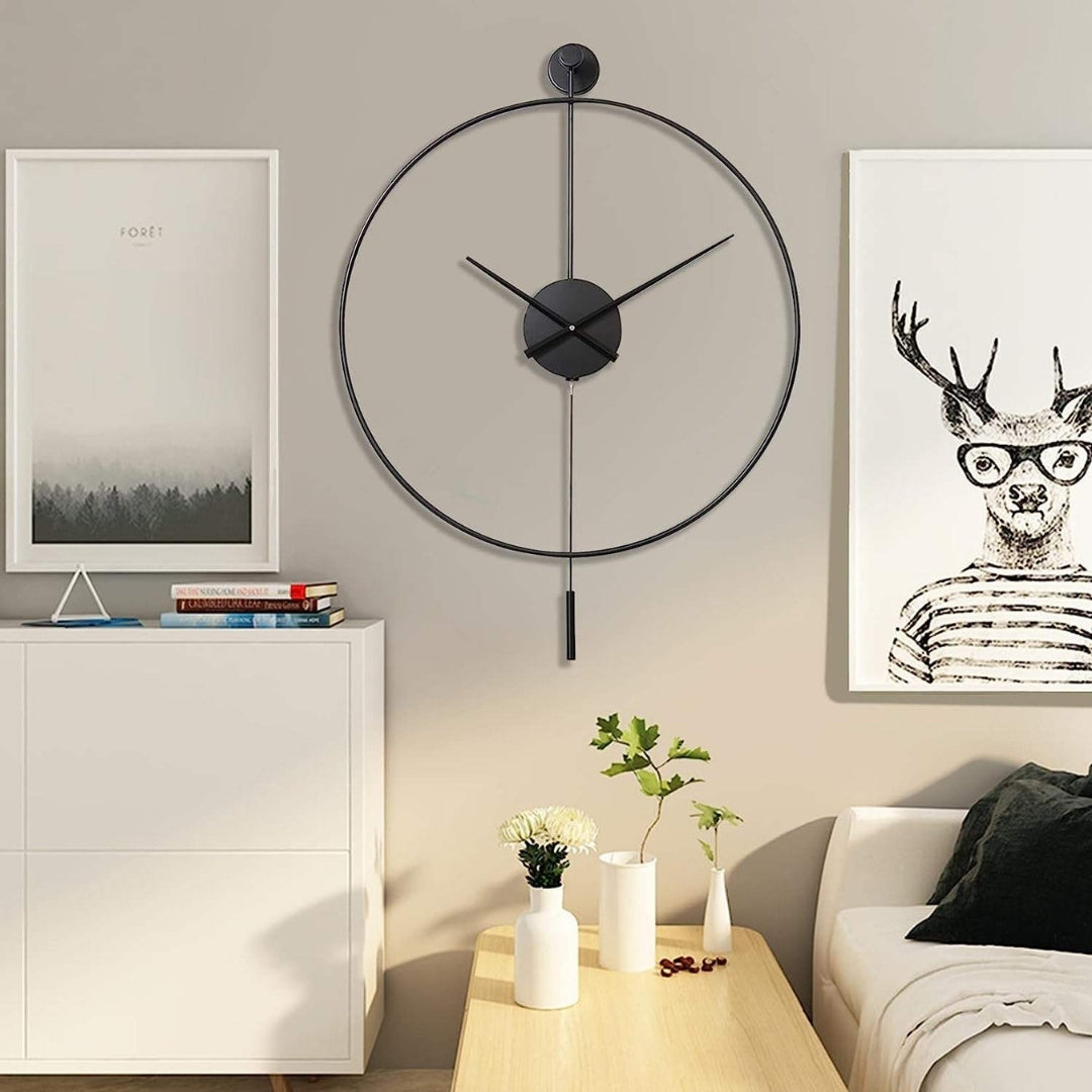 Duży, cichy zegar ścienny z eleganckim wahadłem, 50 cm, czarny metal, bezgłośny mechanizm kwarcowy, do salonu i sypialni | Sansoti