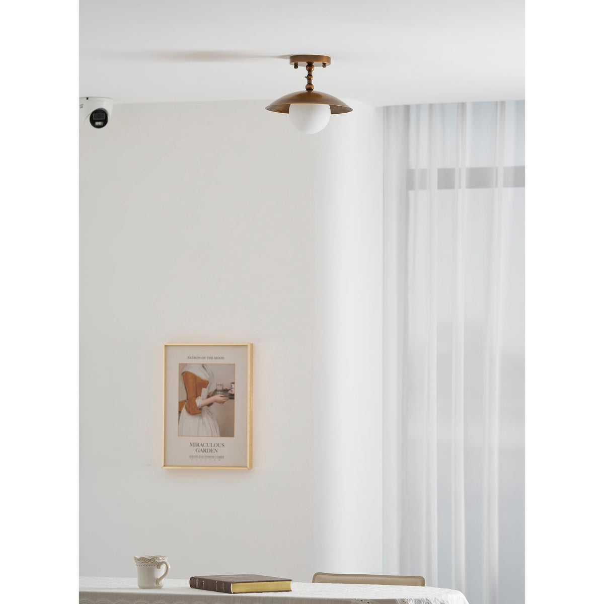 Deckenleuchte mit Glasschirm und Messingoberfläche, 25,5 cm, luxuriöse dekorative Beleuchtung für Flur, Korridor und Wohnzimmer | Sansoti