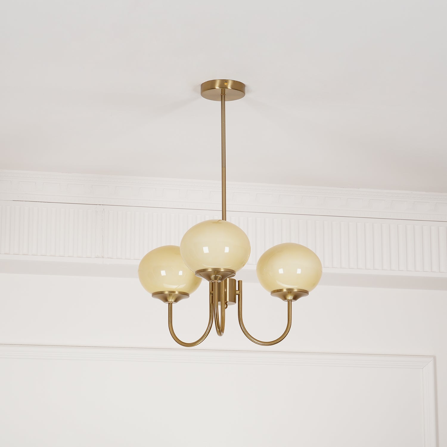 Glaskronleuchter mit rosa, weißen oder cremefarbenen Kugeln und goldenem oder verchromtem Rahmen, moderner Design-Kronleuchter mit 3 oder 5 Lichtquellen für Wohn- und Esszimmer | Restfield