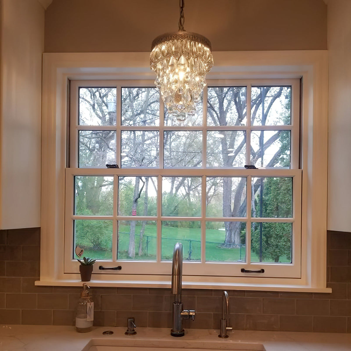 Lustre en cristal avec finition bronze antique et suspension à chaîne – Éclairage décoratif exclusif | Sansoti