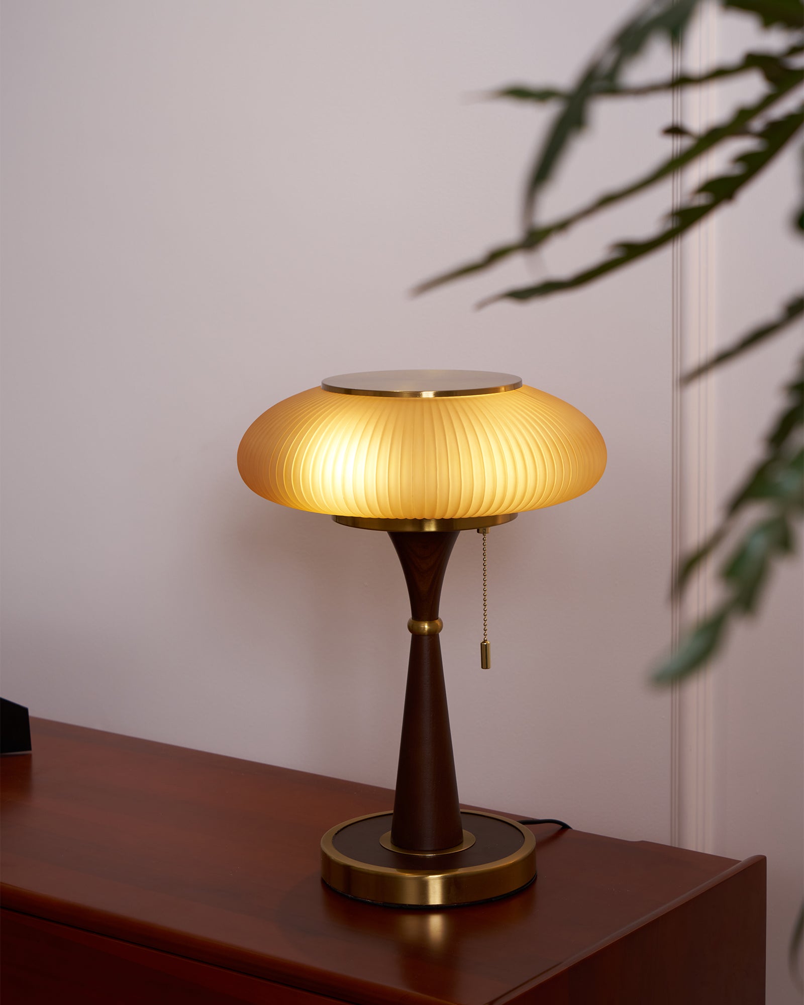 Tafellamp met Paddenstoelkap – Vintage Designverlichting voor Bureaus en Nachtkastjes | Sansoti